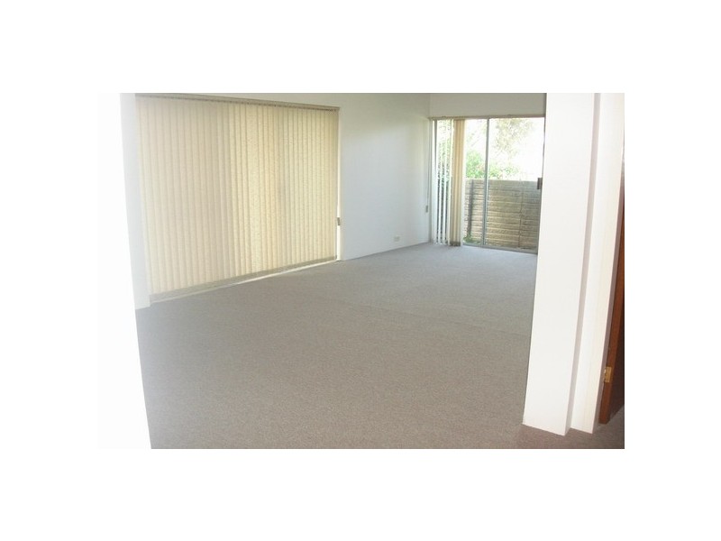 28 Marine Parade, Southport QLD 4215