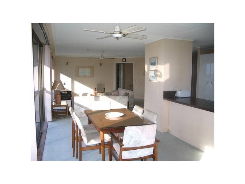 11B/10 Marine Parade, Southport QLD 4215