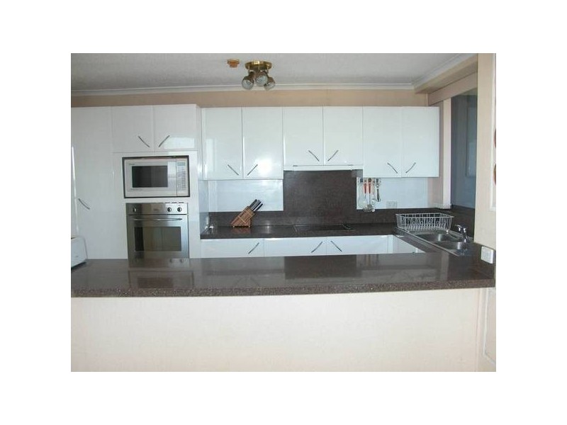 11B/10 Marine Parade, Southport QLD 4215