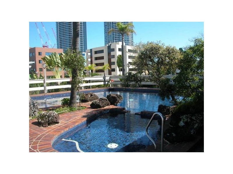 11B/10 Marine Parade, Southport QLD 4215