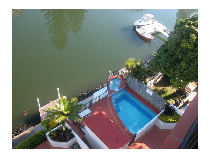 9/12 Paradise Island, Surfers Paradise QLD 4217