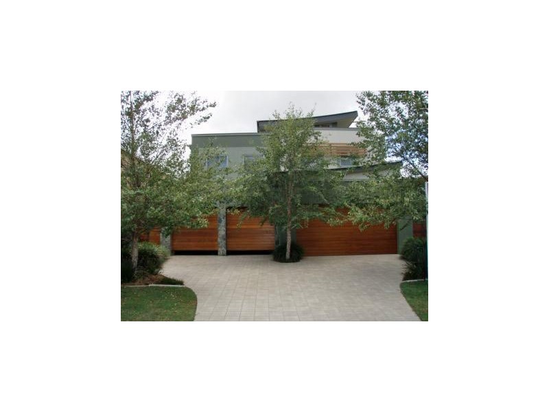 Chevron Island QLD 4217