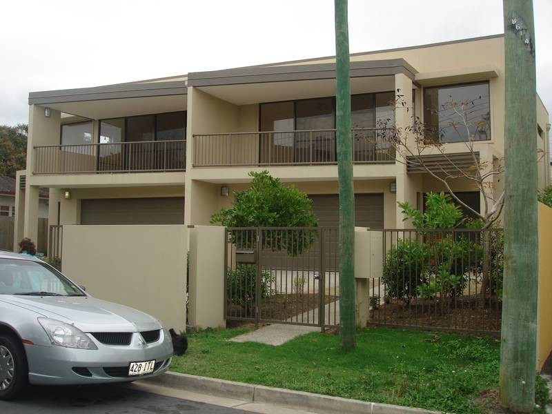 50 LITTLE NORMAN STREET, Southport QLD 4215