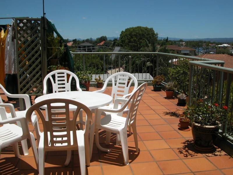 7/7 Esplanade West, Paradise Point QLD 4216
