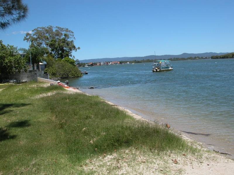 7/7 Esplanade West, Paradise Point QLD 4216
