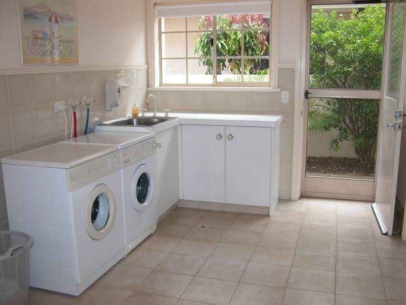 Benowa QLD 4217