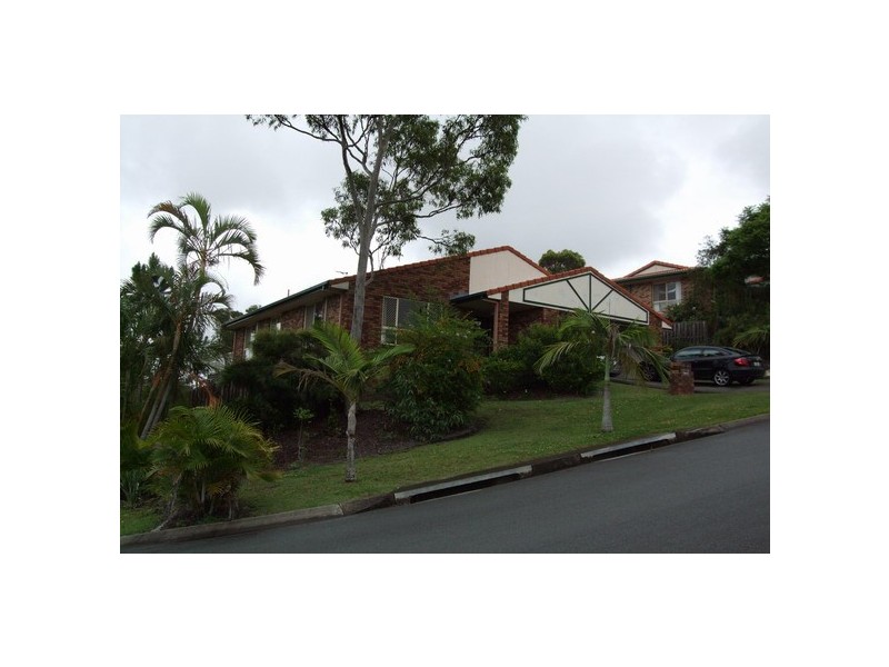 8 Crestridge Crescent, Oxenford QLD 4210