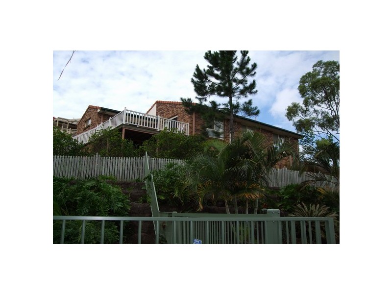 8 Crestridge Crescent, Oxenford QLD 4210