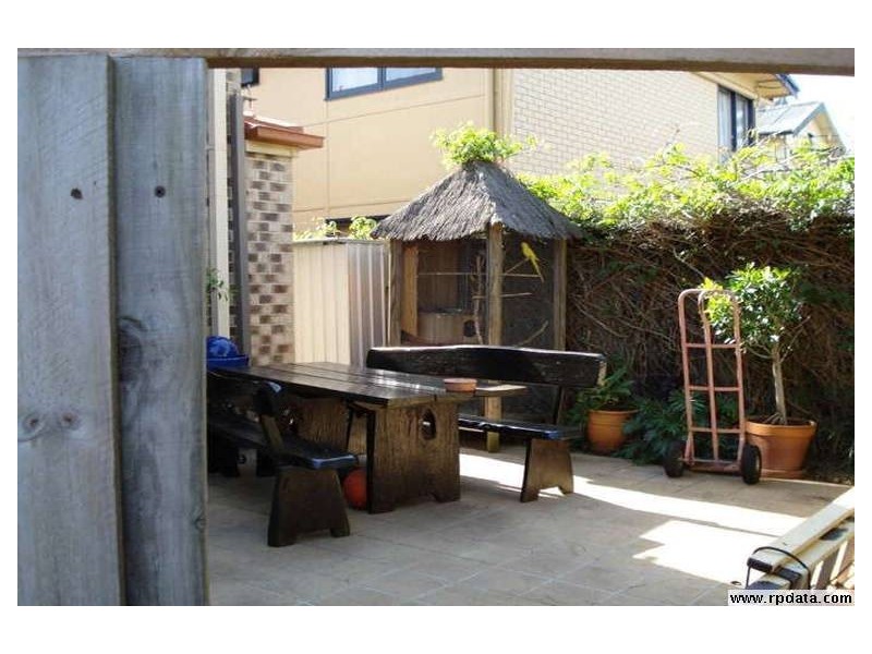 1/142 Frank Street, Labrador QLD 4215