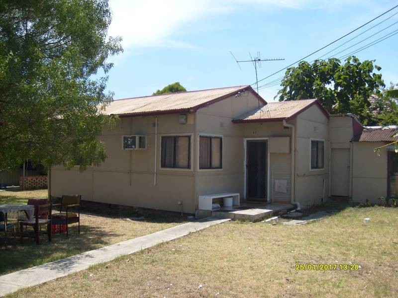 69 Carinya Ave, St Marys NSW 2760