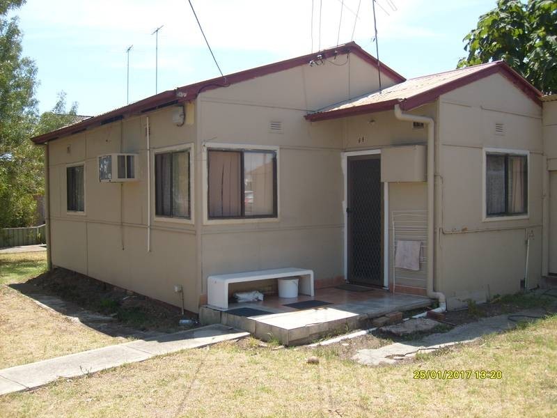 69 Carinya Ave, St Marys NSW 2760