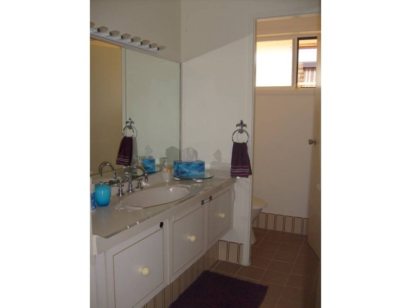 3 Noble Pl, St Clair NSW 2759