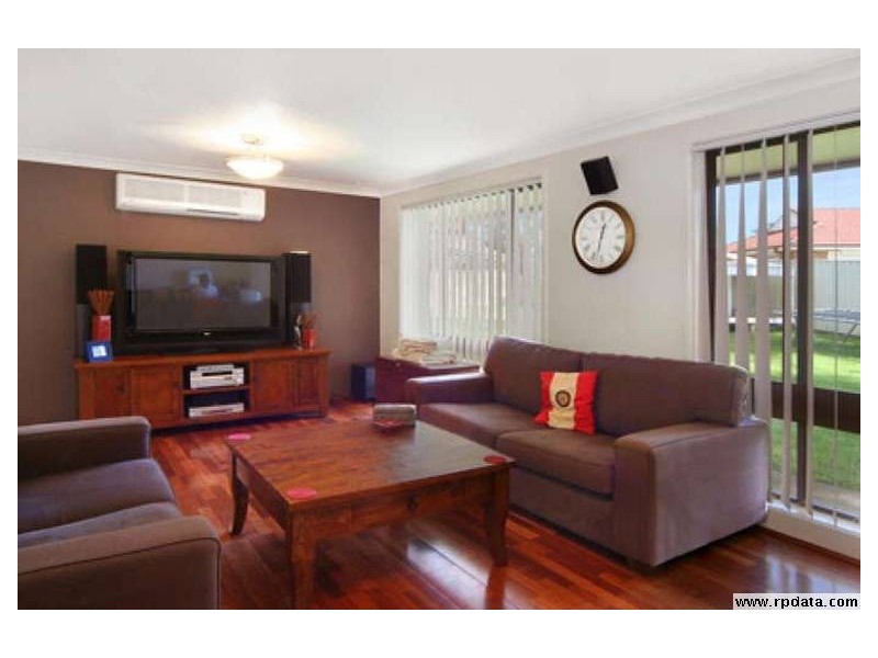 3 Noble Pl, St Clair NSW 2759