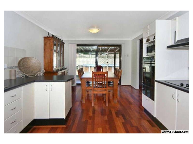 3 Noble Pl, St Clair NSW 2759