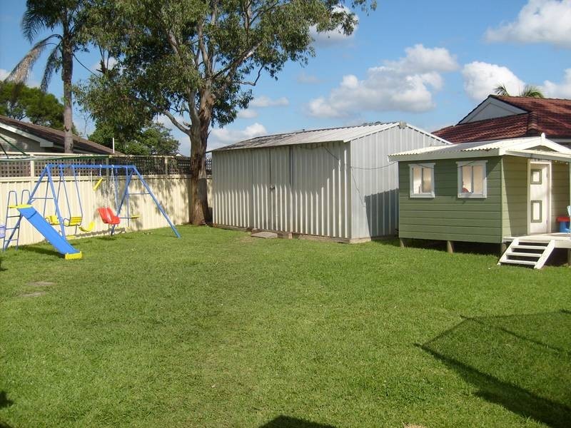 3 Noble Pl, St Clair NSW 2759