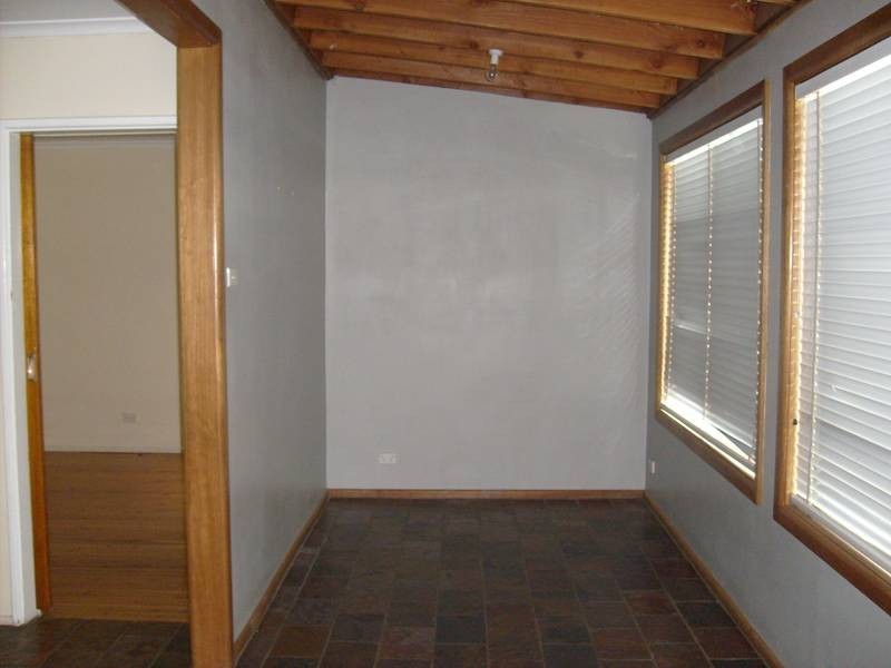 6 Young St, Colyton NSW 2760