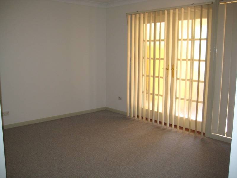 2/8-10 Sainsbury St, St Marys NSW 2760