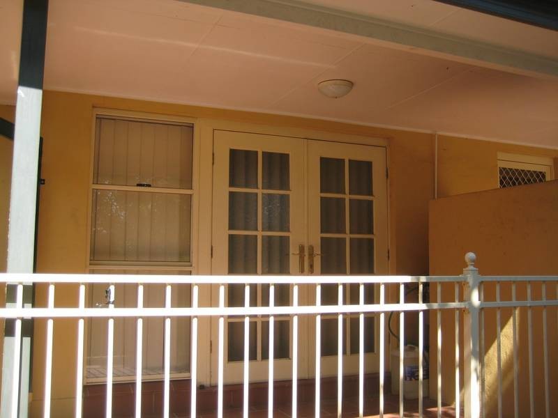 2/8-10 Sainsbury St, St Marys NSW 2760