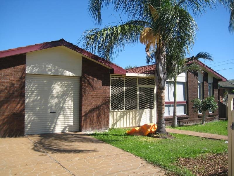 18 Tarana Cres, Dharruk NSW 2770