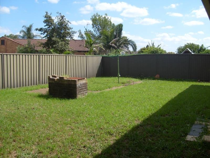 18 Tarana Cres, Dharruk NSW 2770