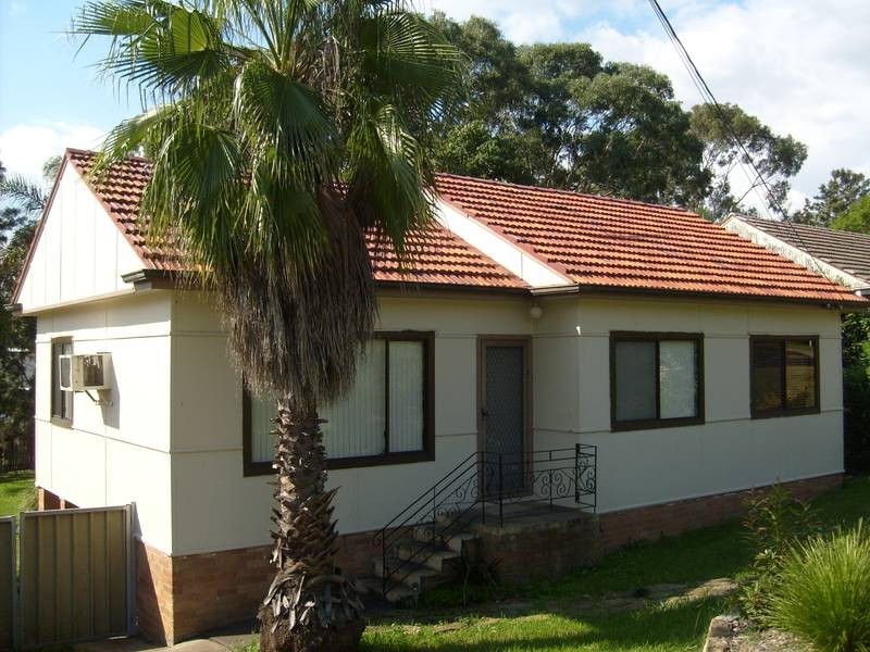 27 Moira Cres, St Marys NSW 2760