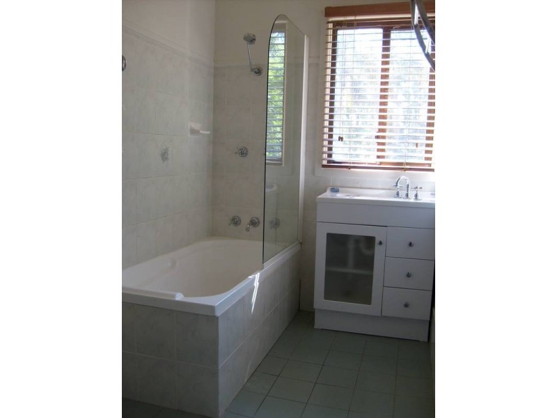 27 Moira Cres, St Marys NSW 2760