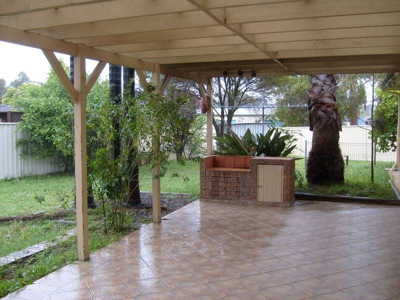 11 Lamming Pl, St Marys NSW 2760