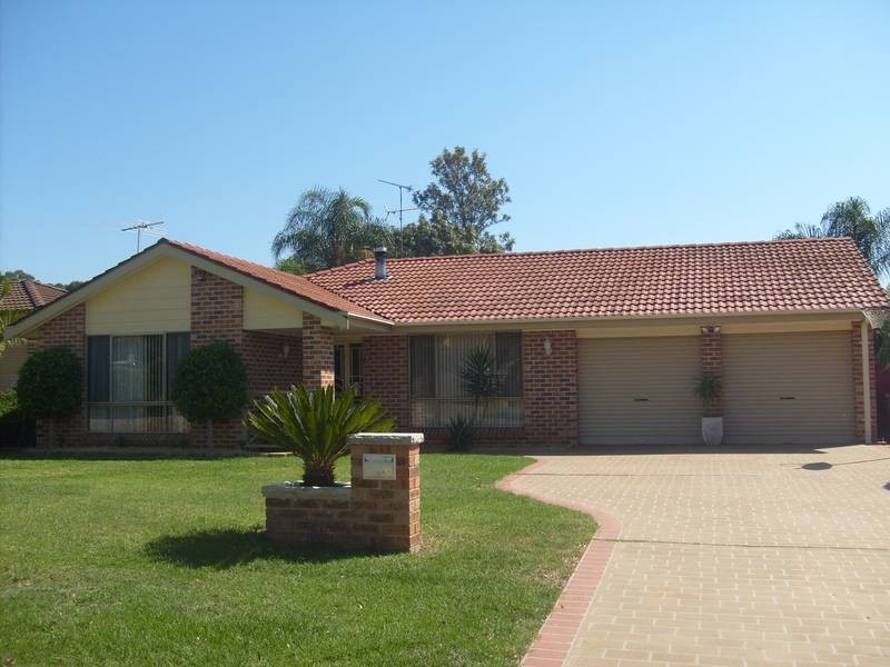 20 Pasadena Place, St Clair NSW 2759