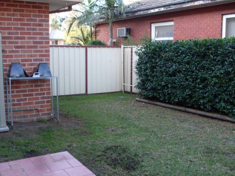 2/98 Cox Ave, Penrith NSW 2750