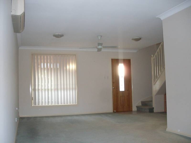 2/98 Cox Ave, Penrith NSW 2750