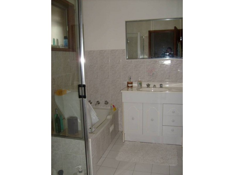 5 Knox St, St Marys NSW 2760