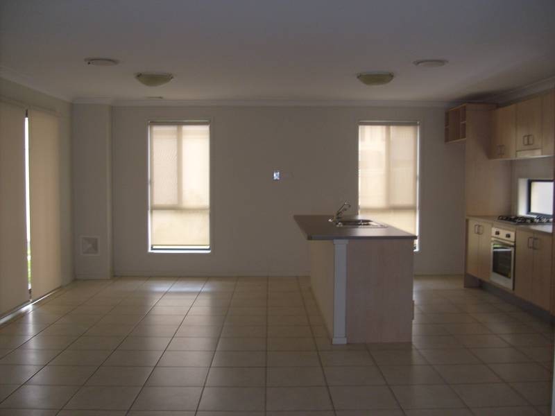 32 Dunlop Ave, Ropes Crossing NSW 2760