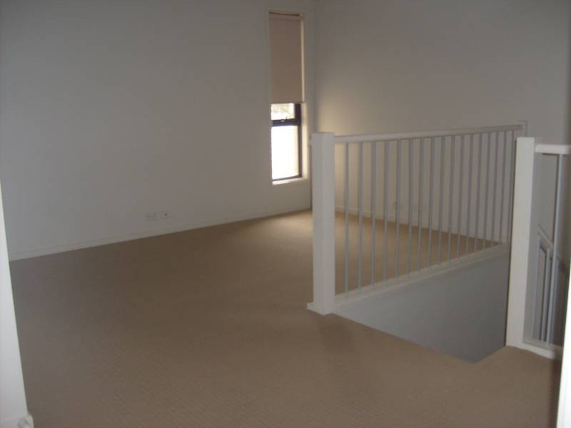 32 Dunlop Ave, Ropes Crossing NSW 2760