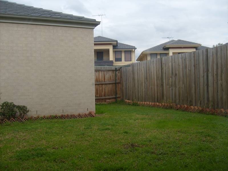 32 Dunlop Ave, Ropes Crossing NSW 2760