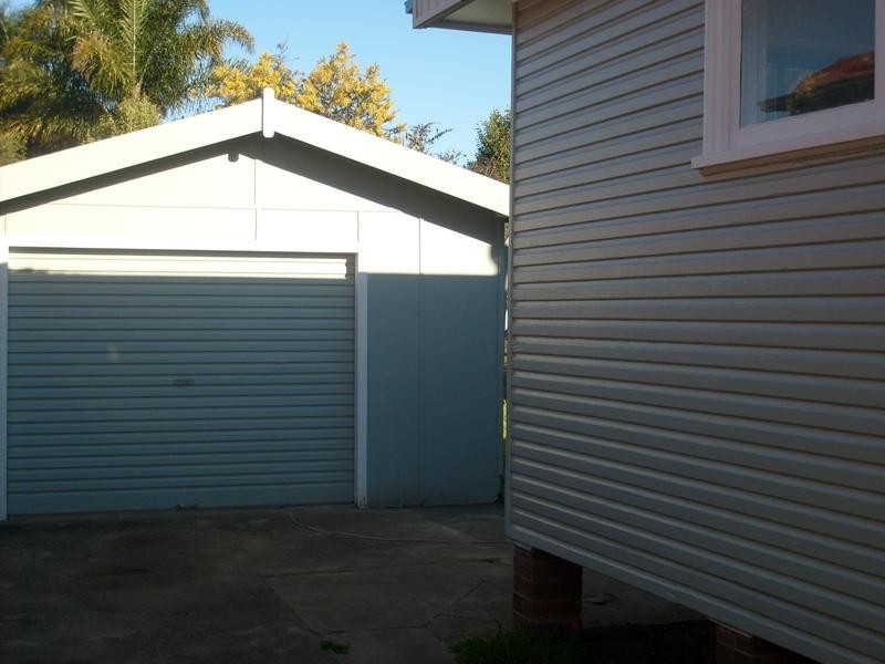 16 Oak St, North St Marys NSW 2760
