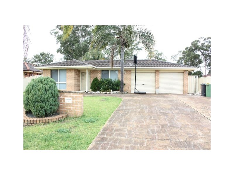 6 Geewan St, Claremont Meadows NSW 2747