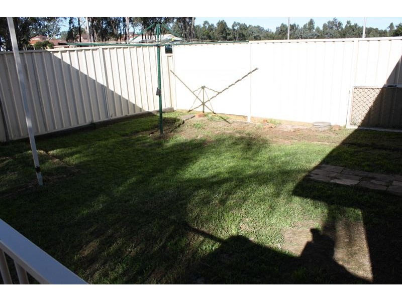 6 Geewan St, Claremont Meadows NSW 2747