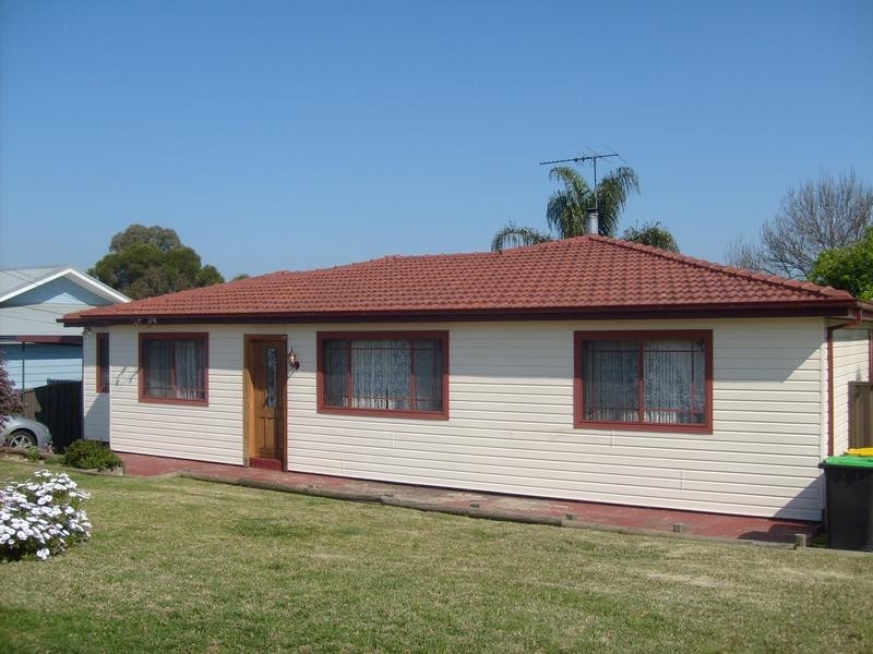 8 Gerring St, Colyton NSW 2760