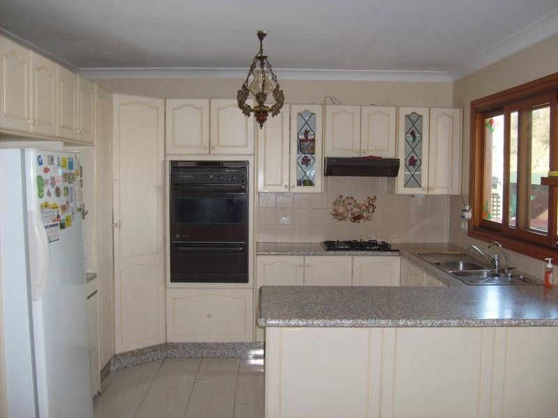 8 Gerring St, Colyton NSW 2760