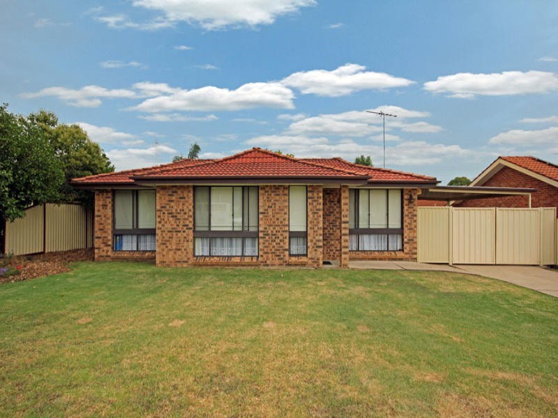 3 Jody Pl, St Clair NSW 2759