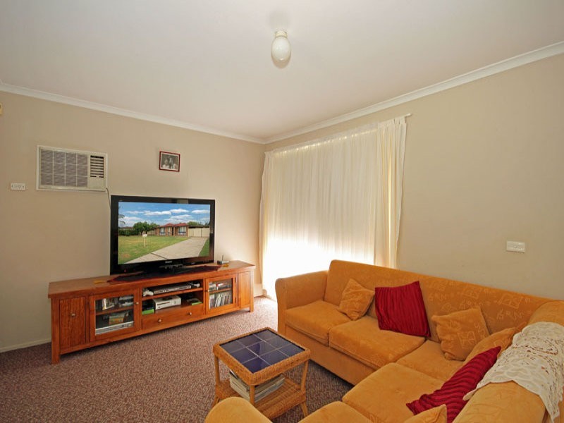 3 Jody Pl, St Clair NSW 2759