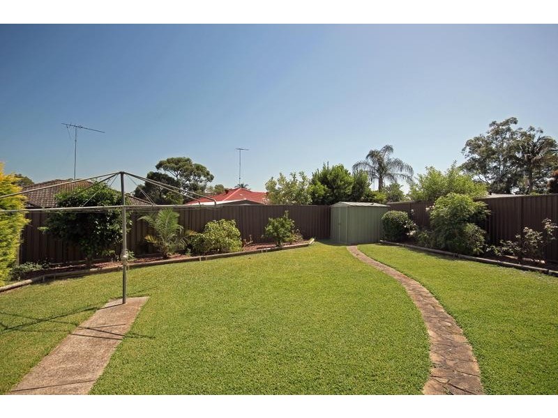 3 Cassia Cl, St Clair NSW 2759