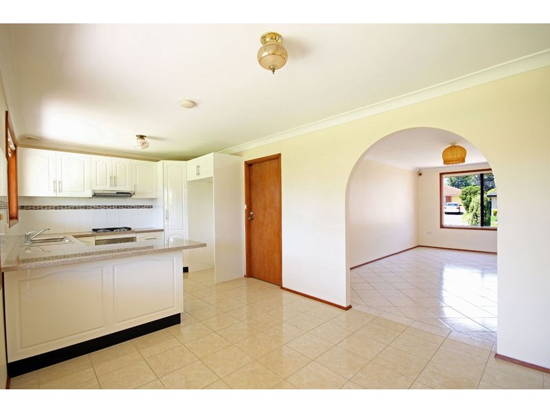 3 Cassia Cl, St Clair NSW 2759