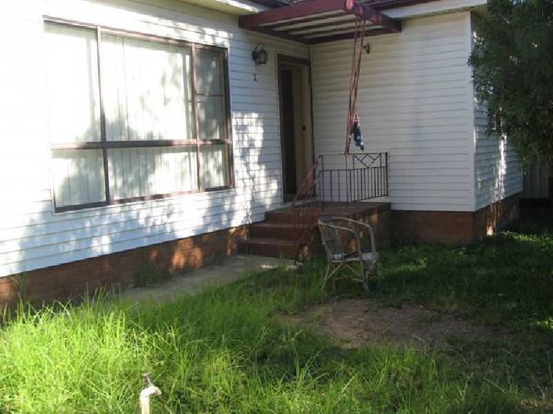 2 Braddon Street, Oxley Park NSW 2760