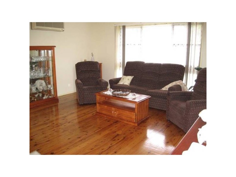 60 Coowarra Drive, St Clair NSW 2759