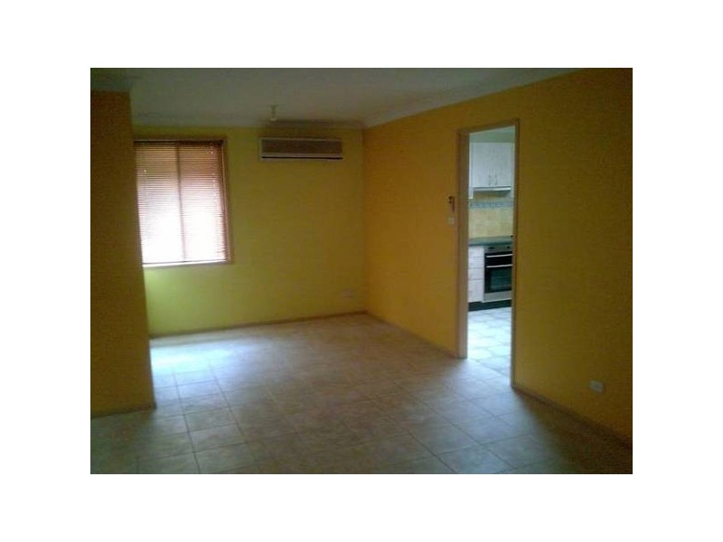 5 Canary Place, St Clair NSW 2759