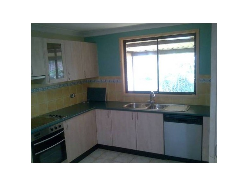 5 Canary Place, St Clair NSW 2759