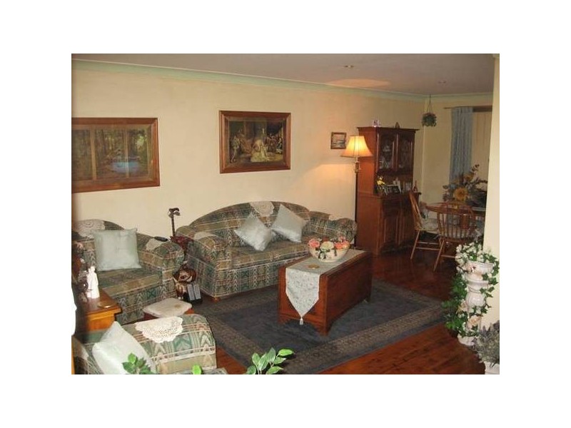 6 Bowerbird Street, St Clair NSW 2759