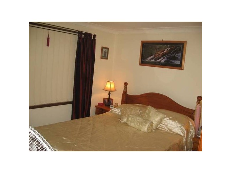 6 Bowerbird Street, St Clair NSW 2759