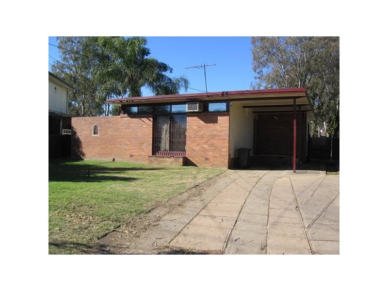 33 Welwyn Rd, Hebersham NSW 2770